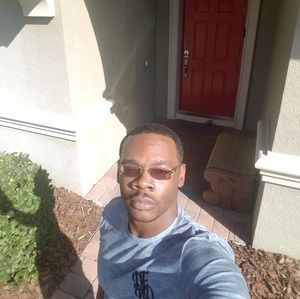 Meet your Posher, Loyd